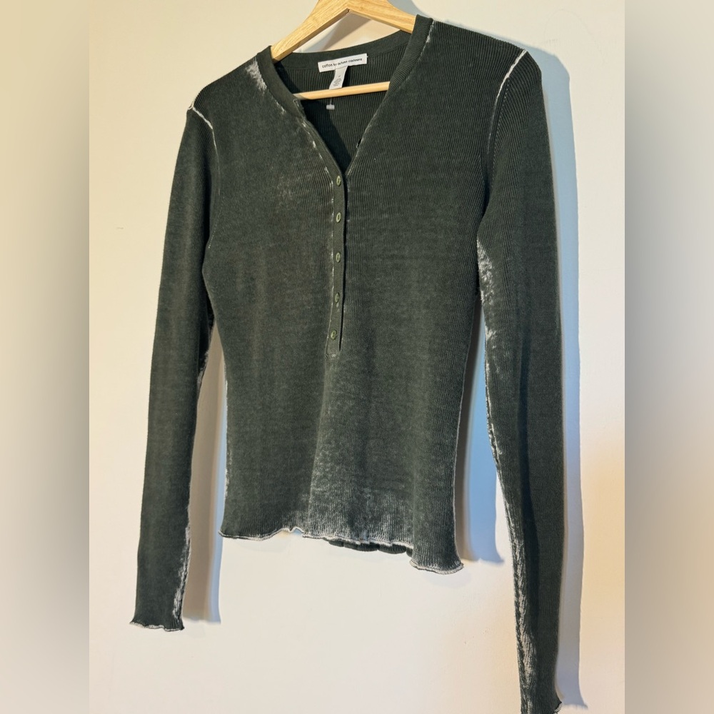 Cotton by Autumn Cashmere Olive Green Ribbed Henley Top Raw Hem M